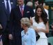 Toujours aussi complices et radieux, le prince William et sa femme Kate Middleton ont fait un détour par le court central de Wimbledon, le 27 juin 2011, avant d'embarquer pour leur visite officielle en Amérique du Nord. Juste le temps de voir Andy Murray se qualifier pour les quarts de finale.