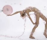 La ravissante top model Sigrid Agren a été choisi pour être l'égérie de Chance Eau Tendre et Chance Eau Fraîche.