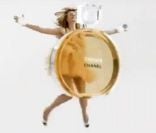La sublime Anne Vyalitsyna répand de nouveau sa chance