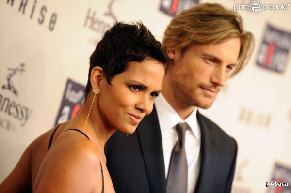 Gabriel Aubry et Halle Berry en 2009
