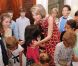 A Washington, la princesse Mathilde et le prince Philippe de Belgique ont pu découvrir la bibliothèque du Congrès. La douce Mathilde en a profité pour donner une nouvelle lecture à des enfants ravis.
En juin 2011, avant de songer aux vacances, le prince Philippe et la princesse Mathilde de Belgique effectuaient une mission de rapprochement économique aux Etats-Unis.