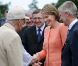 Le 26 juin 2011, la princesse Mathilde et le prince Philippe rencontraient des anciens combattants au cimetière national d'Arlington.
En juin 2011, avant de songer aux vacances, le prince Philippe et la princesse Mathilde de Belgique effectuaient une mission de rapprochement économique aux Etats-Unis.