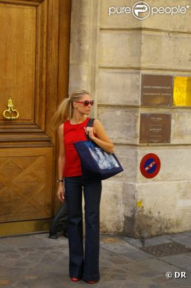 Lilou Fogli et son cabas Stef.K, juin 2011