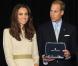  A Yellowknife, la duchesse Catherine a fait sensation dans une robe de la Danoise Malene Birger. 
 Le prince William et la duchesse Catherine de Cambridge se sont rendus mardi 5 juillet 2011 dans la province des Territoires du Nord-Ouest, avant-dernière étape du programme officiel de leur Royal Tour au Canada. 