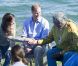  Au lac Blachford, le prince William et sa femme Catherine ont été initiés aux coutumes tribales, notamment avec le doyen François Paulette. 
 Le prince William et la duchesse Catherine de Cambridge se sont rendus mardi 5 juillet 2011 dans la province des Territoires du Nord-Ouest, avant-dernière étape du programme officiel de leur Royal Tour au Canada. 