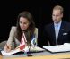  William et Kate ont assisté à une séance de l'assemblée législative des jeunes à Yellowknife. 
 Le prince William et la duchesse Catherine de Cambridge se sont rendus mardi 5 juillet 2011 dans la province des Territoires du Nord-Ouest, avant-dernière étape du programme officiel de leur Royal Tour au Canada. 