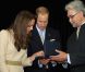  A Yellowknife, la duchesse Catherine a fait sensation dans une robe de la Danoise Malene Birger. 
 Le prince William et la duchesse Catherine de Cambridge se sont rendus mardi 5 juillet 2011 dans la province des Territoires du Nord-Ouest, avant-dernière étape du programme officiel de leur Royal Tour au Canada. 