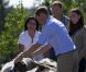 Le duc et la duchesse de Cambridge, au sixième jour de leur visite officielle au Canada, étaient le 5 juillet 2011 dans la province des Territoires du Nord-Ouest. De Yellowknife, ils ont décollé pour le lac Blachford, où ils ont pu s'immiscer dans la vie tribale des Aborigènes puis savourer quelques heures d'intimité sur Eagle Island. 