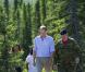 Le duc et la duchesse de Cambridge, au sixième jour de leur visite officielle au Canada, étaient le 5 juillet 2011 dans la province des Territoires du Nord-Ouest. De Yellowknife, ils ont décollé pour le lac Blachford, où ils ont pu s'immiscer dans la vie tribale des Aborigènes puis savourer quelques heures d'intimité sur Eagle Island. 