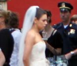 Mila Kunis et Mark Wahlberg, sur le tournage du film Ted, à Boston, lundi 4 juillet 2011.