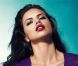 Adriana Lima, plantureuse et sexy, nous hypnotise