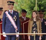 Letizia d'Espagne et le prince Felipe à la cérémonie de remise des diplôme de la Air Force espagnole à Leon en Espagne, le 8 juillet 2011