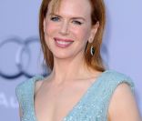 Nicole Kidman impériale lors de la soirée des BAFTAs organisée à Los Angeles avec comme invités de prestige, le prince William et Kate Middleton