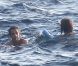 Carla Bruni-Sarkozy et son époux Nicolas Sarkozy se baignent au fort de Brégançon. Le 16 juillet 2011
