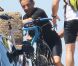 Nicolas Sarkozy fait du vélo au fort de Brégançon, où ils passent ses vacances. 16 juillet 2011