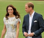 Kate Middleton aux côtés du Prince William, le 9 juillet 2011.