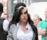 Amy Winehouse quittant le tribunal en juillet 2009 à Londres 
