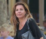 Véronika Loubry et son mari Patrick Blondeau dans les rues de Saint-Tropez, le 27 juillet 2011.