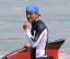 David Beckham ne quitte pas sa casquette bleue pour surfer à Malibu, le 30 juillet 2011.