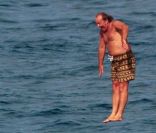 Jack Nicholson ravi, saute à l'eau