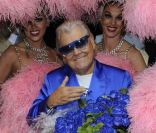 Michou pour son 80e anniversaire au Trianon, à Paris, le 20 juin 2011.