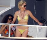 Sharon Stone est toujours éblouissante. A 53 ans, l'actrice dévoile son corps parfait en bikini. Quelle femme ! Cannes, 22 mai 2007 