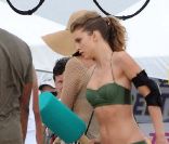 AnnaLynne McCord sur le tournage de  90210  à Seal Beach (Los Angeles), le 10 août 2011.