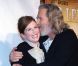 Julianne Moore : Jeff Bridges, au sommet de la bonne humeur, ne lui résiste pas