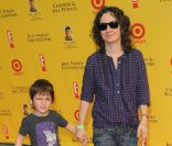 Sara Gilbert et son fils Levi en novembre 2008
