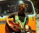 Tom Frager a dévoilé fin août le clip de son nouveau single  Nouvelle Vie , premier extrait d'un second album attendu en novembre 2011.