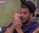 Zelko devient tout rouge lorsqu'il découvre les images de Marie en larmes alors qu'il se trouve aux côtés de son pote Geof dans Secret Story 5