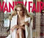 Dotée d\'une classe incomparable, l\'actrice Kate Winslet, nue sous un manteau, en couverture du Vanity Fair, décembre 2008.<br />