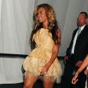Beyoncé, enceinte, brille lors d'un défilé scintillant en pleine Fashion Week