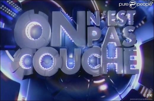 On n'est pas couché  est diffusé tous les samedis soirs en seconde partie de soirée sur France 2.