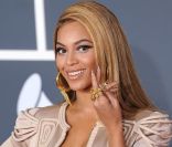 La superbe Beyoncé Knowles, sur le tapis rouge des Grammy Awards. Los Angeles, le 31 janvier 2010. 