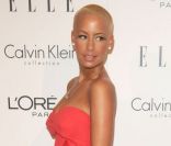 La beauté d'origine italo-capverdienne Amber Rose sait mettre en valeur son corps de déesse. Beverly Hills, le 19 octobre 2009. 
