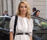  Alexandra Golovanoff, preppy chic à son arrivée au show de Nicolas Ghesquière pour Balenciaga. Fashion Week PAP Printemps/été 2012. Paris, le 29 septembre 2011 