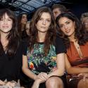 Fashion Week: Charlotte Gainsbourg, Salma Hayek, jolies modeuses chez Balenciaga