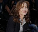 Isabelle Huppert lors du défilé Balenciaga à Paris le 28 septembre 2011