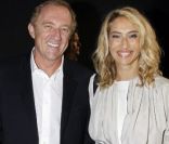 François-Henri Pinault et Alexandra Golovanoff lors du défilé Balenciaga à Paris le 28 septembre 2011