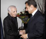  Nicolas Sarkozy félicite Charles Aznavour en coulisse. 
 Outre le président Nicolas Sarkozy, présent à l'Olympia avec son homologue arménien Serge Sarkissian, Charles Aznavour pouvait compter sur la présence de nombreuses personnalités pour sa soirée spéciale pour l'Arménie, mercredi 28 septembre 2011. 