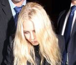  Mary-Kate Olsen lors du premier défile de Kanye West au Lycée Henry IV à Paris le samedi 1er octobre 
 
 &nbsp; 