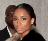 Ciara lors du défilé de Kanye West au lycée Henri IV à Paris le 1er octobre 2011