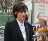 Inès de la Fressange au défilé Chanel à Paris le 4 octobre 2011
