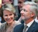  La princesse Mathilde et le prince héritier Philippe de Belgique affichent en toutes circonstances une belle complicité... 
 La famille royale belge, moins le prince Laurent toujours mis à l'écart pour ses frasques, était réunie mardi 4 octobre 2011 au Palais des Beaux-Arts de Bruxelles pour l'inauguration de l'exposition Europalia, dédiée cette année au Brésil. 