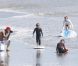 David Beckham et ses trois fils en pleine séance de surf, août 2011