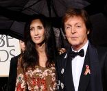 Paul McCartney et Nancy Shevell à la cérémonie des Golben Globe Awards, à Los Angeles, le 17 janvier 2010. 