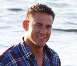 Channing Tatum sur une plage de Miami le 12 octobre 2011, pour le tournage de Magic Mike