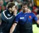 Pascal Papé et Julien Pierre célèbrent la victoire française en demi-finale de la Coupe du monde de rugby à l'Eden Park d'Auckland le 15 octobre 2011
