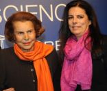 Liliane Bettencourt et sa fille Françoise en mars 2011 